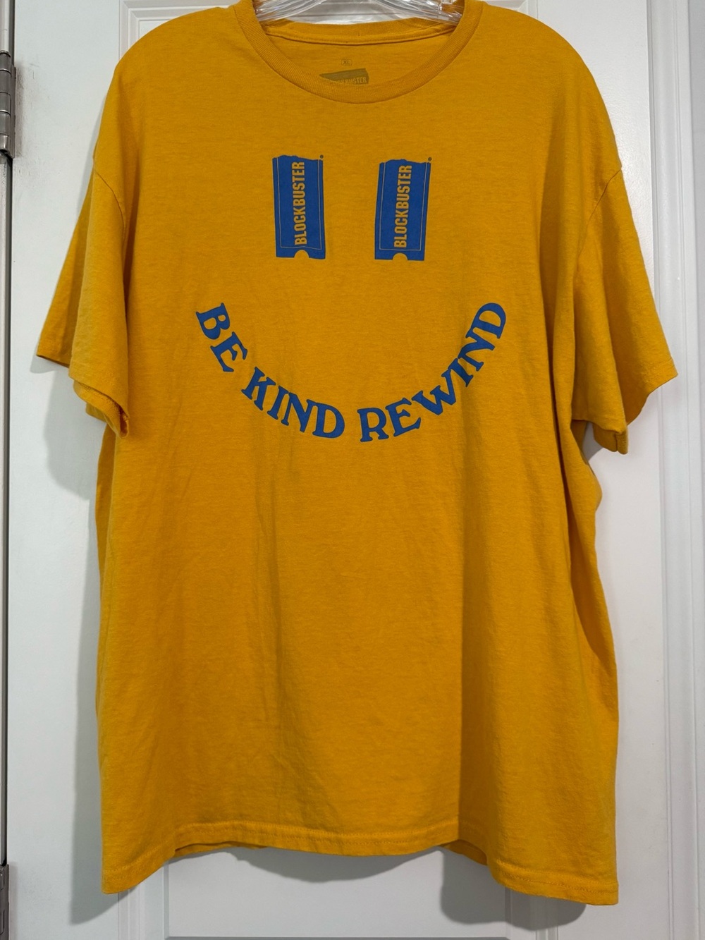 Vintage Men’s Yellow Blockbuster Memorabilia Be Kind Rewind T Shirt- Rare XL